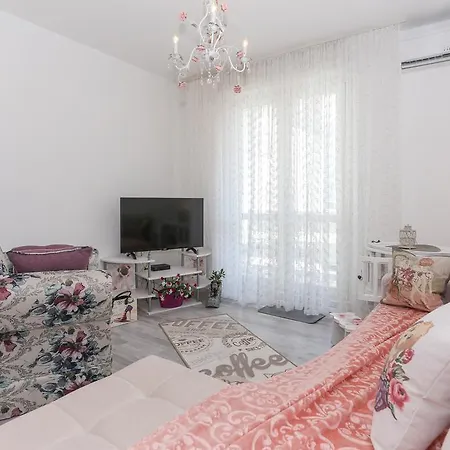 شقة Vesna سبليت